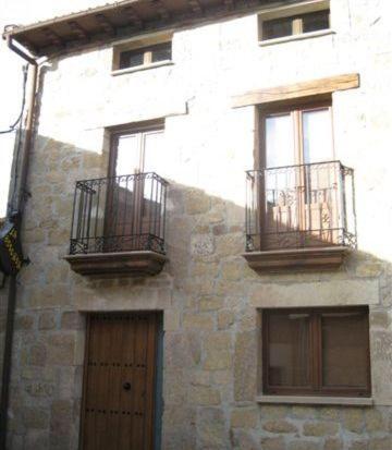 Gasthaus La Boteria Salas De Los Infantes Exterior foto